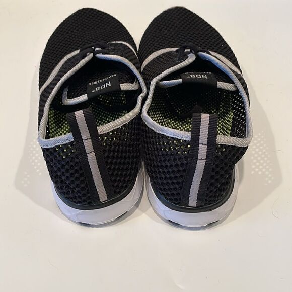 NEW Water Beach Pool Mesh Shoes Men's Size 9 - Picture 4 of 7